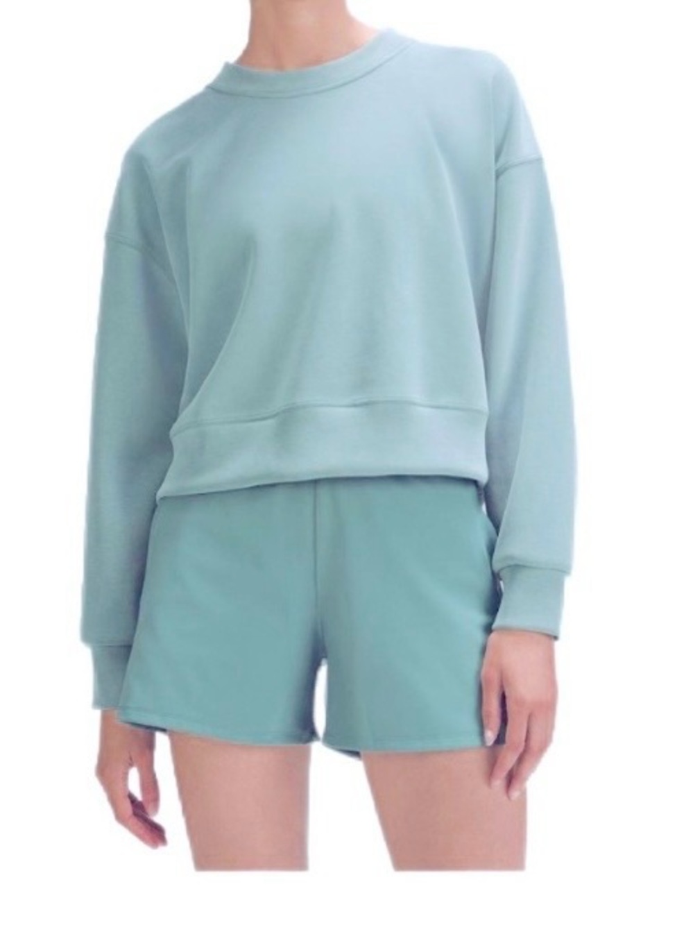 Lululemon Athletica Softstreme Perfectly Oversized Cropped Crew Size 6 EUC